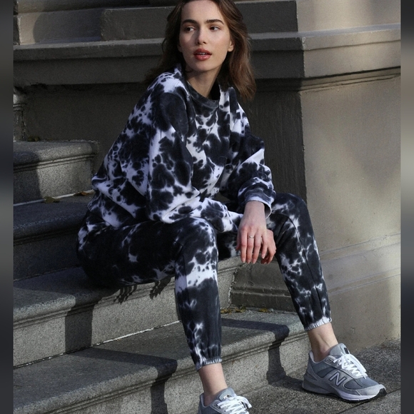 Brunette The Label Other - Brunette the label Tie Dye Jogging Suit Set